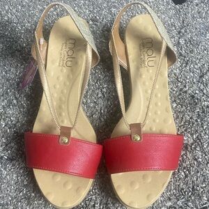 Malu Super Comfort Wedge Sandals sz 9 NWT Natural Massage Impact Absorbing